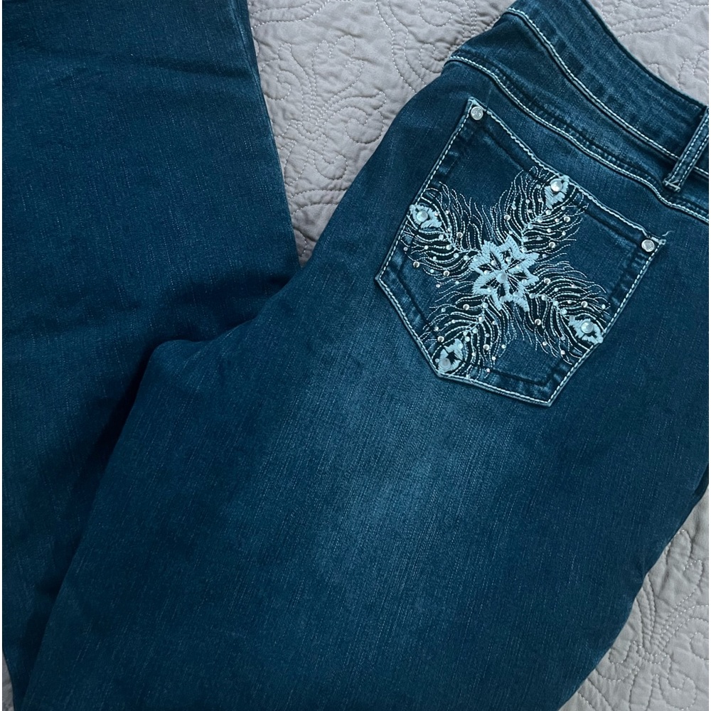 Cato Rhinestone Pocket Capri Jeans - Size 18W